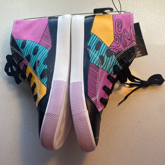 Disney Shoes - Disney Women's Nightmare Before Christmas High Top Lace Up sneaker size 9 NWT